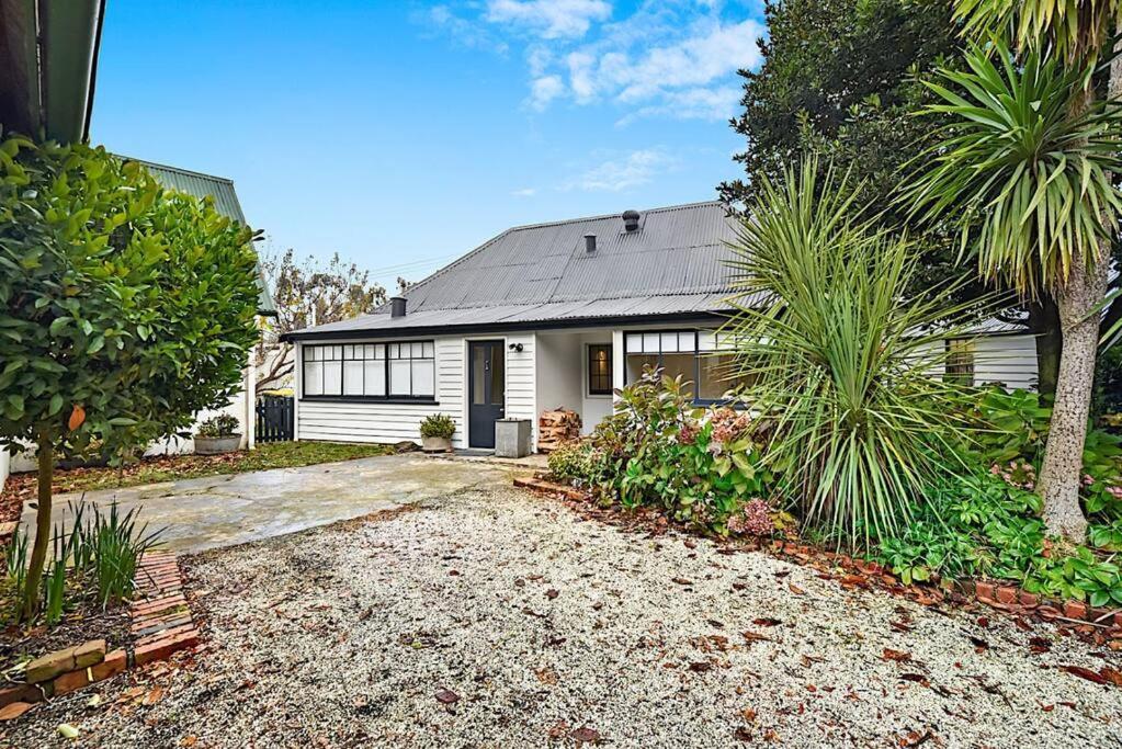 Blackwood Tree Cottage - Heritage Listed Property - Evandale! Экстерьер фото