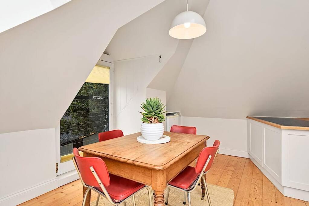 Blackwood Tree Cottage - Heritage Listed Property - Evandale! Экстерьер фото